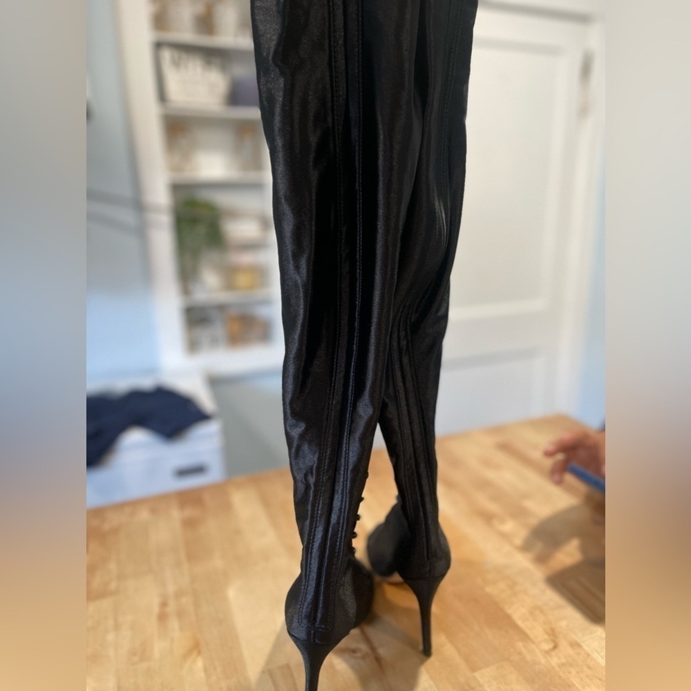 RAYE TYSON LACE OVER THE KNEE BOOTS - Picture 9 of 11